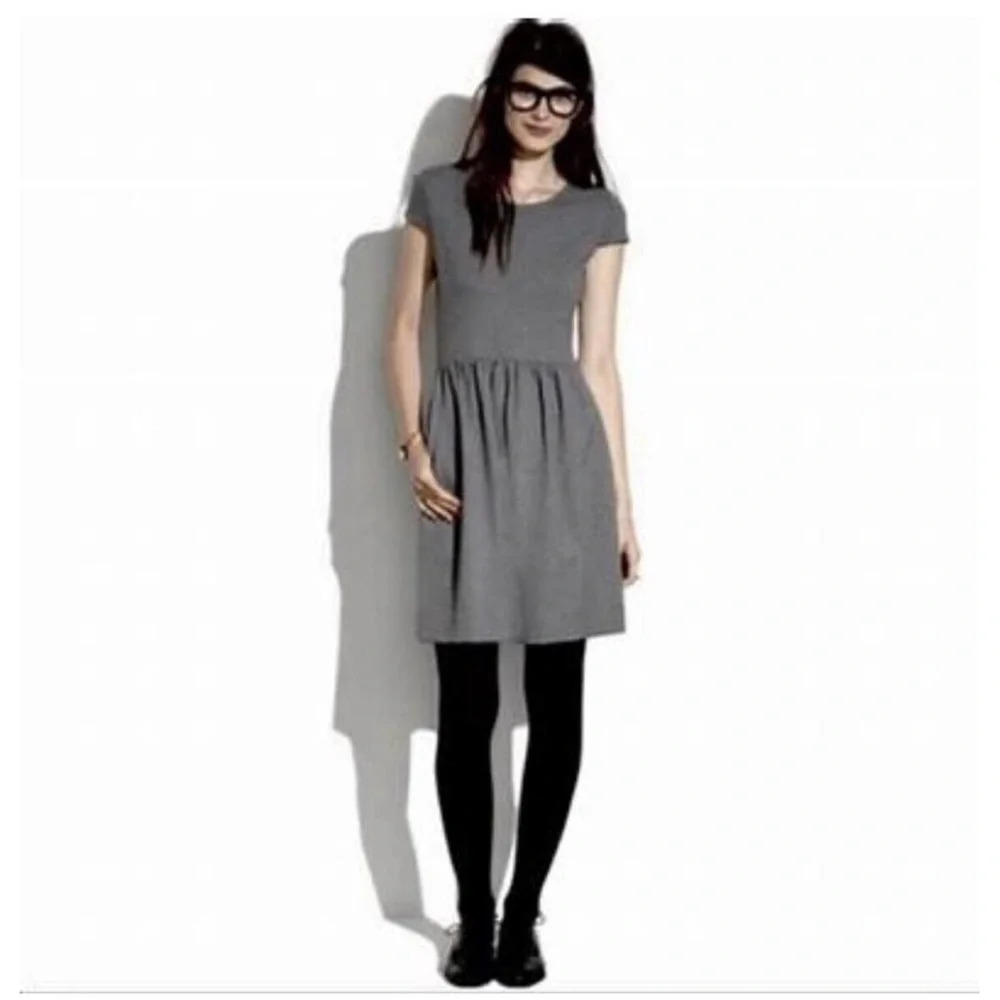 Madewell fit and flare cap sleeve with pockets mini dress size small